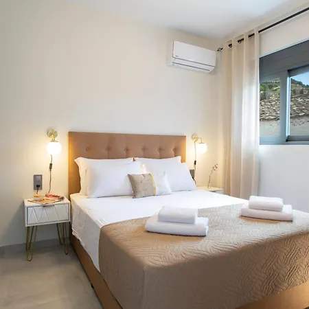 Staianna - Stylish Myrtia *