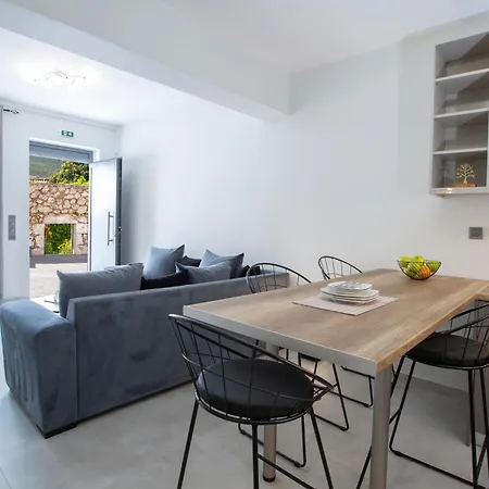 Διαμέρισμα Staianna - Stylish Myrtia *