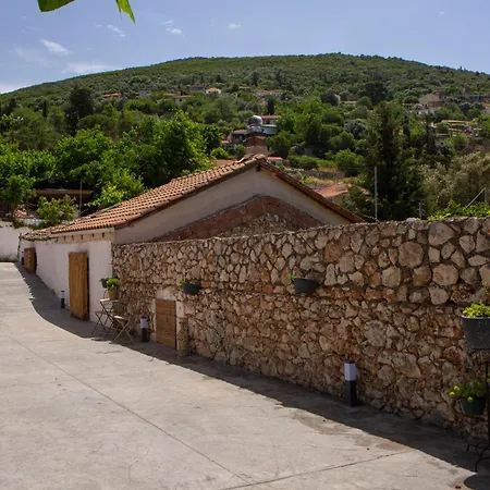 Staianna - Stylish Myrtia Appartement