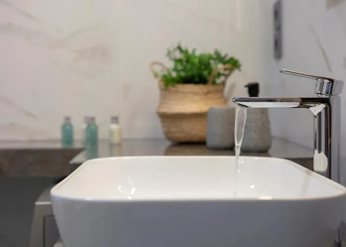 Staianna - Stylish Myrtia Marandokhórion